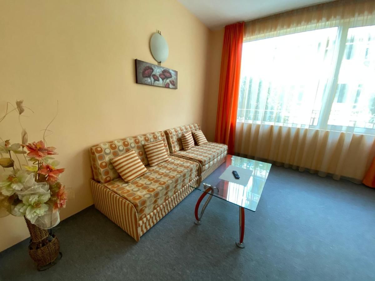 Гостевой дом Family House Cherry Несебр-19