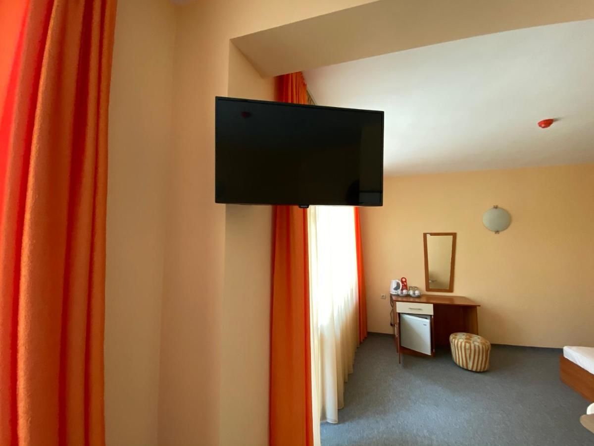 Гостевой дом Family House Cherry Несебр-20