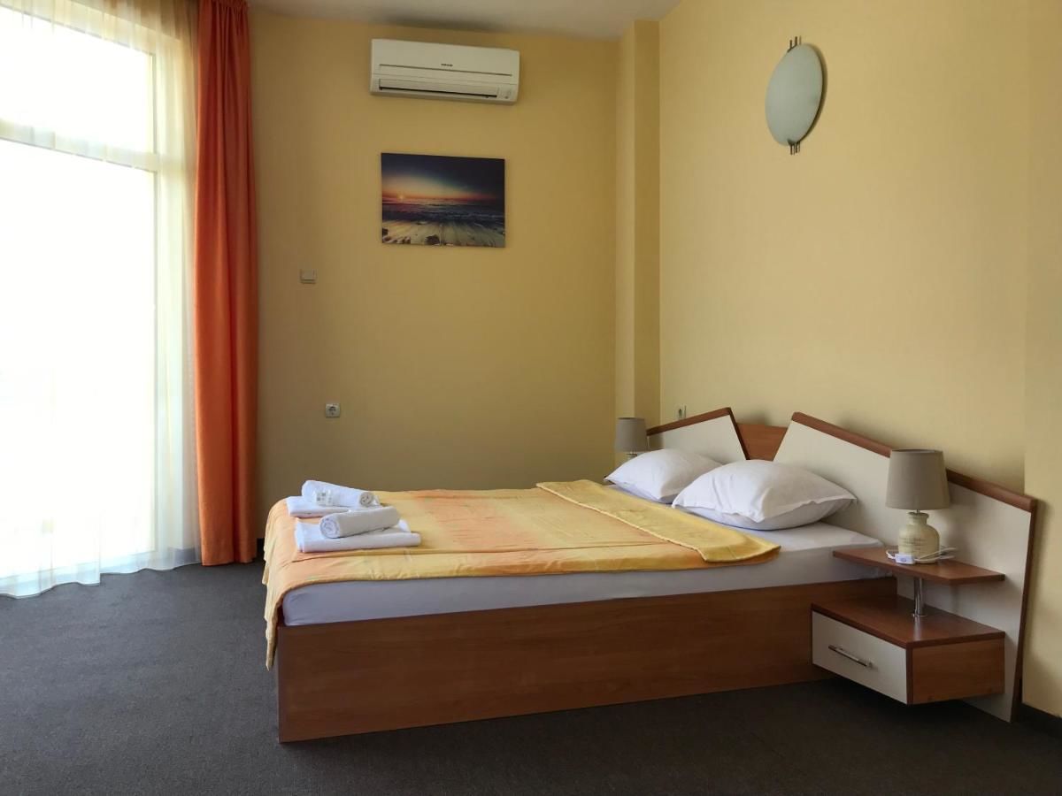 Гостевой дом Family House Cherry Несебр-44